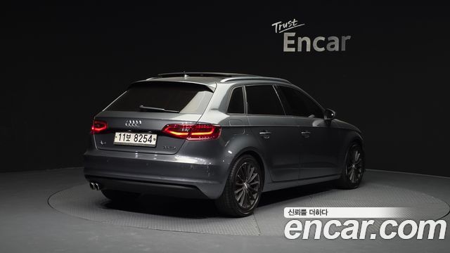 Audi A3 2015 — photo 2