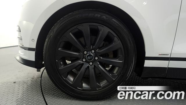 Land Rover Range Rover Velar 2018 — photo 5
