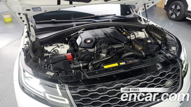 Land Rover Range Rover Velar 2018 — photo 6