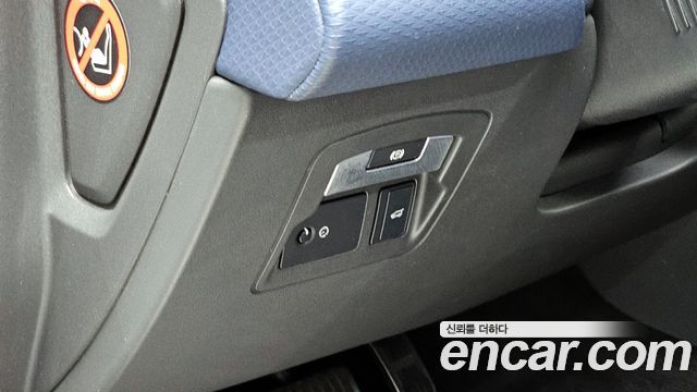 Land Rover Range Rover Velar 2018 — photo 14