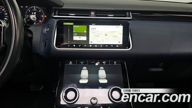 Land Rover Range Rover Velar 2018 — photo 15