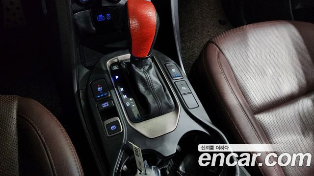 Hyundai Santafe 2017 — photo 12