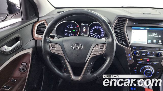 Hyundai Santafe 2017 — photo 18