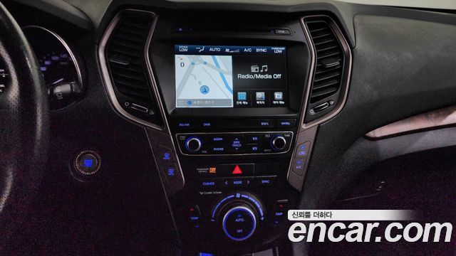 Hyundai Santafe 2017 — photo 19