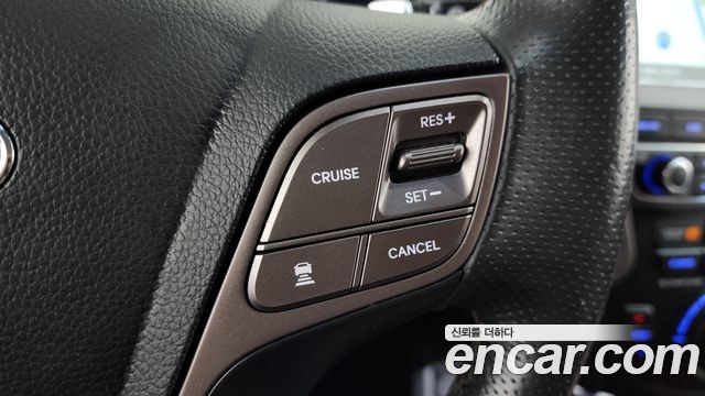 Hyundai Santafe 2017 — photo 21