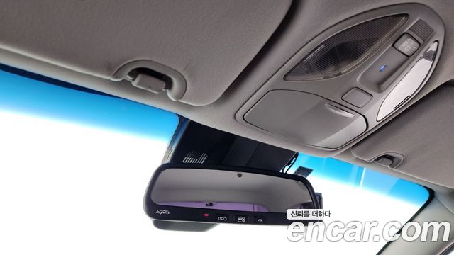 Hyundai Santafe 2017 — photo 25