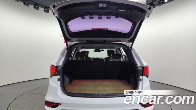 Hyundai Santafe 2017 — photo 26