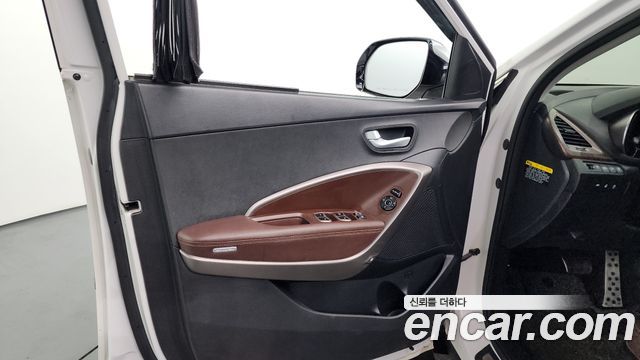 Hyundai Santafe 2017 — photo 14