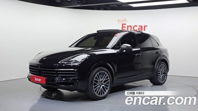 Porsche Cayenne 2023 — photo 1