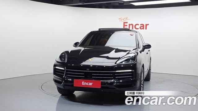 Porsche Cayenne 2023 — photo 3