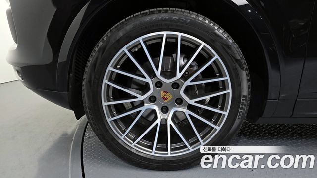 Porsche Cayenne 2023 — photo 5