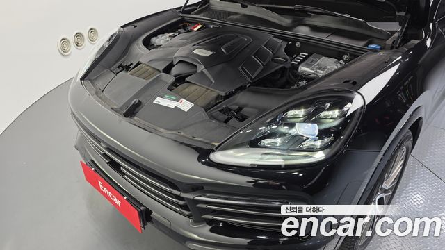 Porsche Cayenne 2023 — photo 6