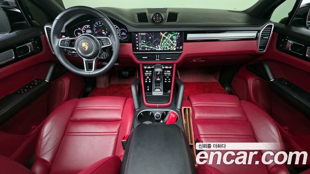 Porsche Cayenne 2023 — photo 10