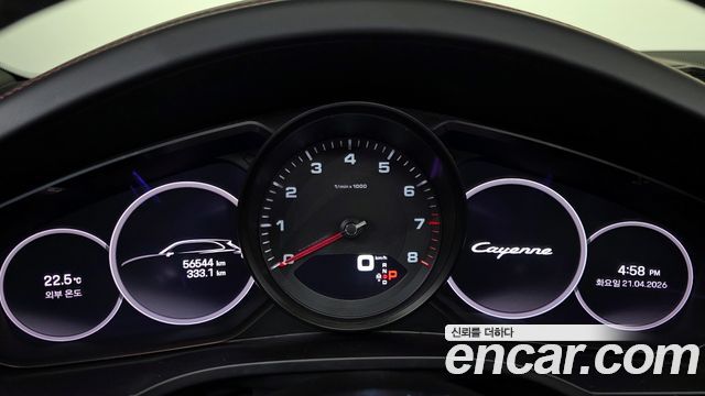 Porsche Cayenne 2023 — photo 11