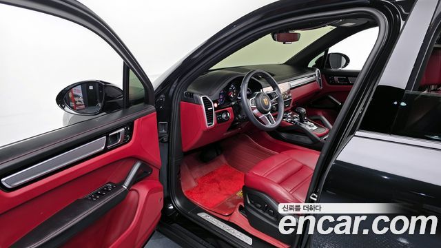 Porsche Cayenne 2023 — photo 13