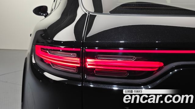 Porsche Cayenne 2023 — photo 9