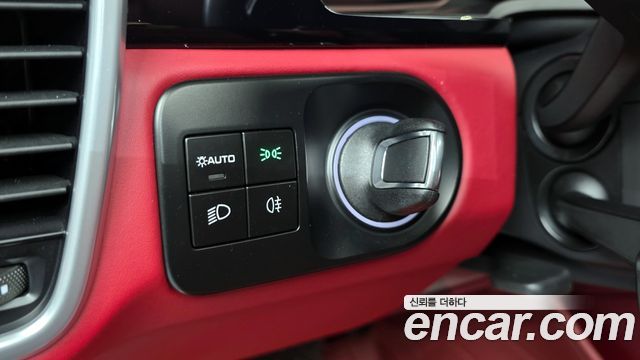 Porsche Cayenne 2023 — photo 32
