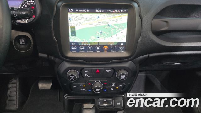Jeep Renegade 2020 — photo 20