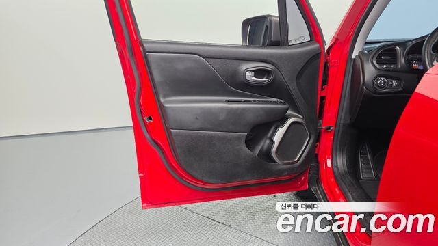 Jeep Renegade 2020 — photo 14