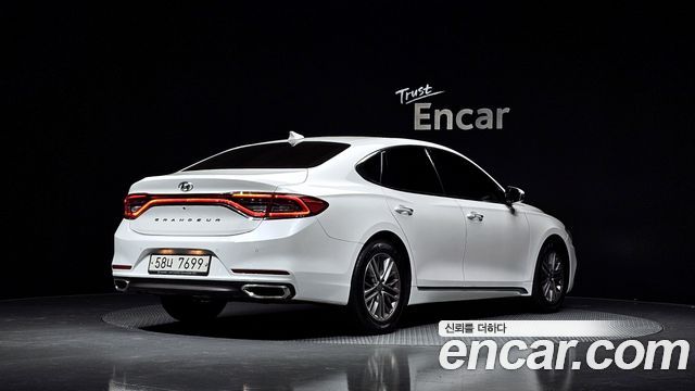 Hyundai Grandeur 2018 — photo 2