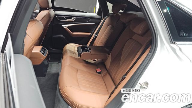 Audi A6 2023 — photo 12