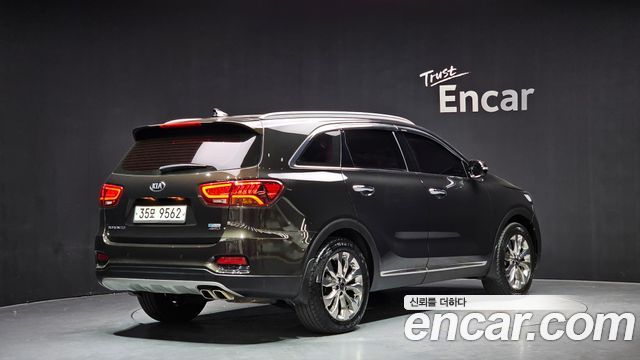 Kia Sorento 2018 — photo 2