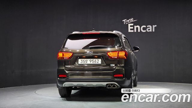 Kia Sorento 2018 — photo 4