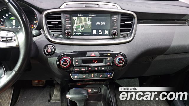 Kia Sorento 2018 — photo 16