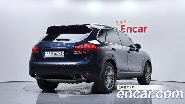 Porsche Cayenne 2014 — photo 2