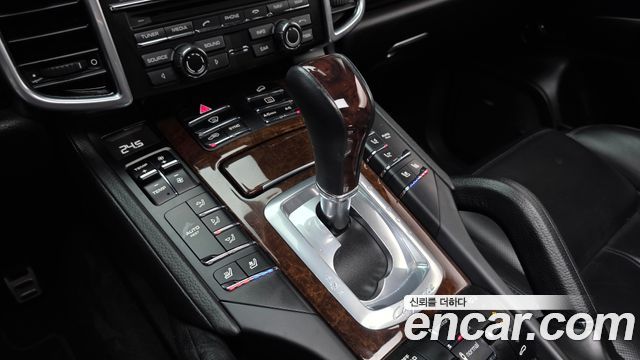 Porsche Cayenne 2014 — photo 9
