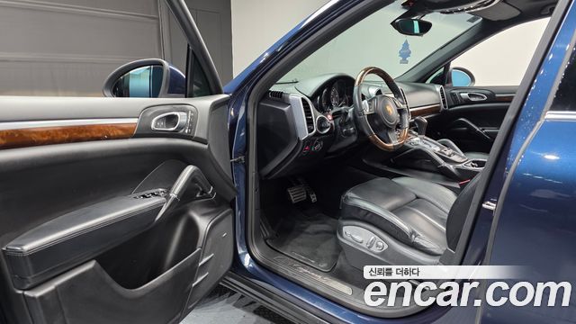 Porsche Cayenne 2014 — photo 10