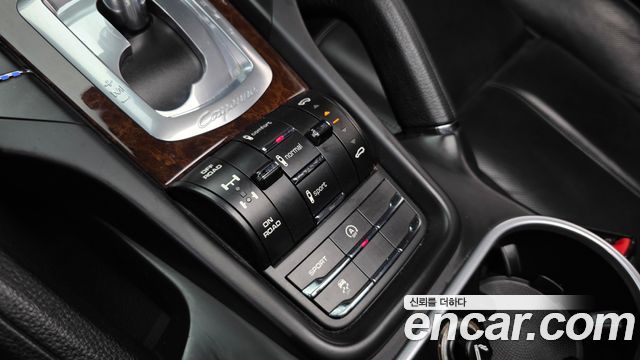 Porsche Cayenne 2014 — photo 16