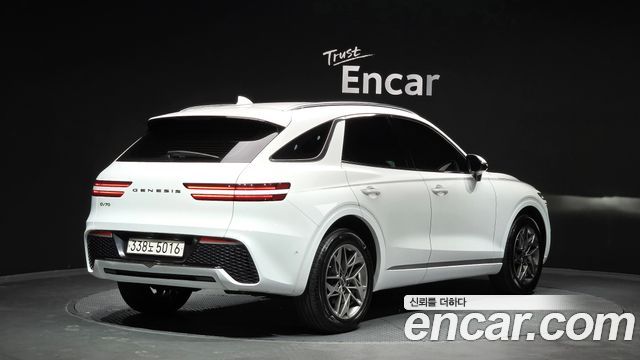 Genesis GV70 2021 — photo 2