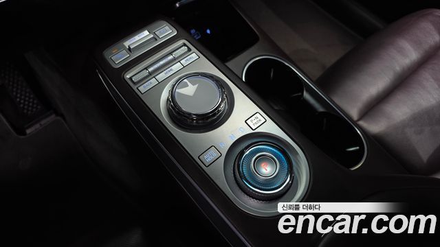 Genesis GV70 2021 — photo 9
