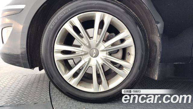 Hyundai Genesis 2013 — photo 5