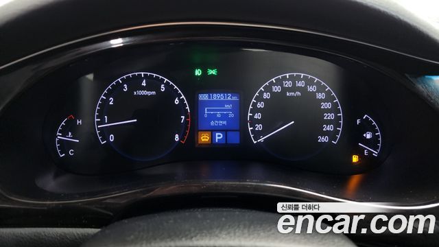 Hyundai Genesis 2013 — photo 8