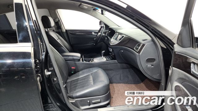 Hyundai Genesis 2013 — photo 11