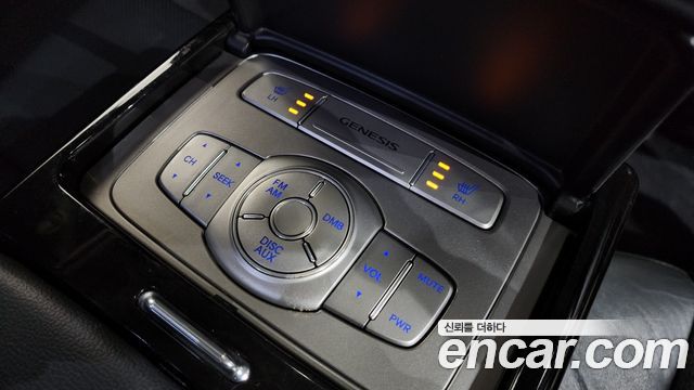 Hyundai Genesis 2013 — photo 19