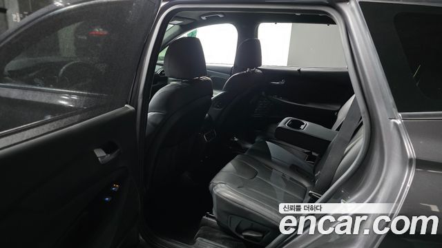 Hyundai Santafe 2021 — photo 11