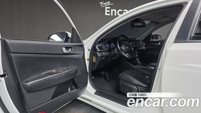 Kia K5 2019 — photo 10