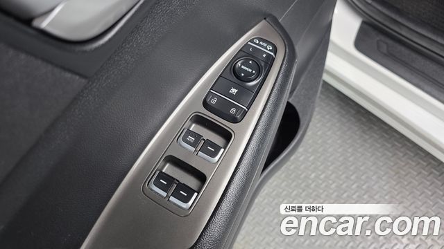 Kia K5 2019 — photo 11