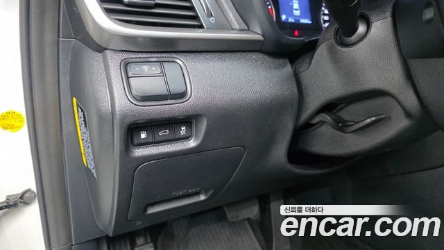 Kia K5 2019 — photo 12