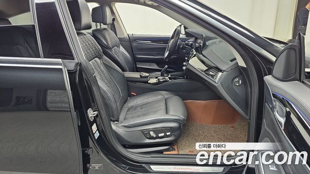 BMW Gran Turismo 2020 — photo 11