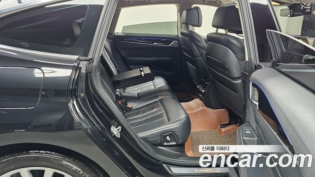 BMW Gran Turismo 2020 — photo 12
