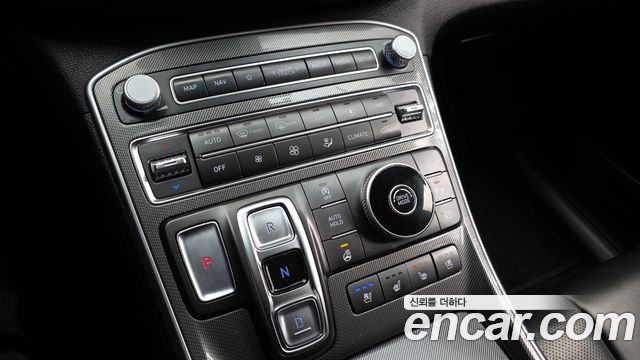 Hyundai Santafe 2021 — photo 9