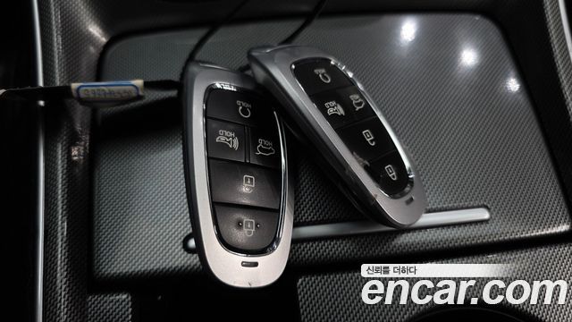 Hyundai Santafe 2021 — photo 18