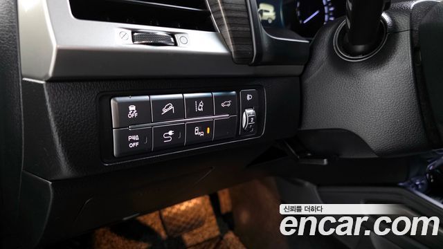 KG Mobility Rexton 2018 — photo 20