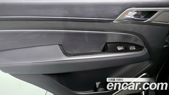 KG Mobility Rexton 2018 — photo 15