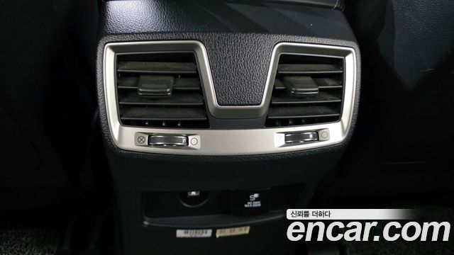 KG Mobility Rexton 2018 — photo 32
