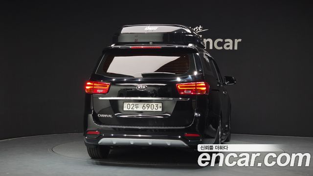 Kia Canival 2019 — photo 4